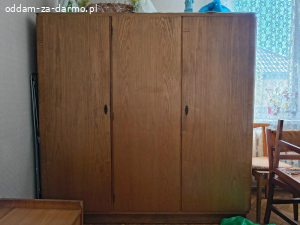 Oddam meble drewniane z lat 50/60