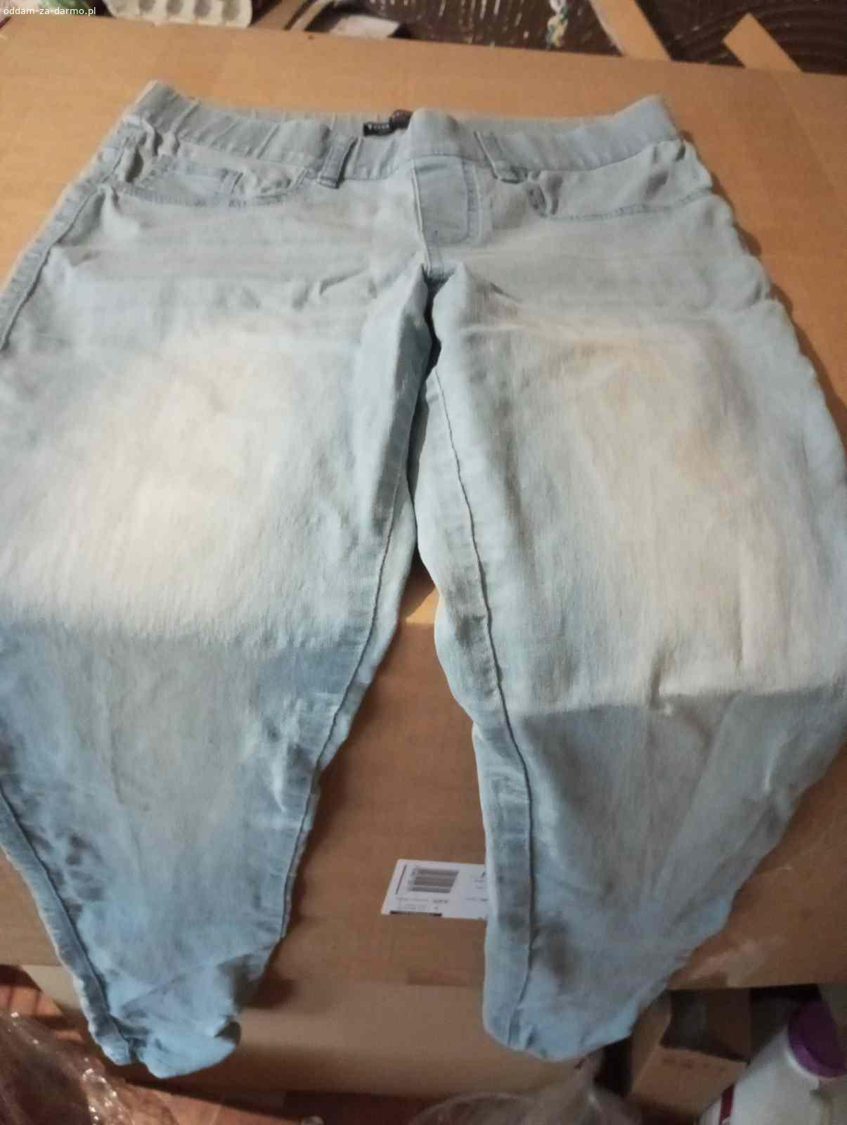 Oddam ubrania pudło m L roz40