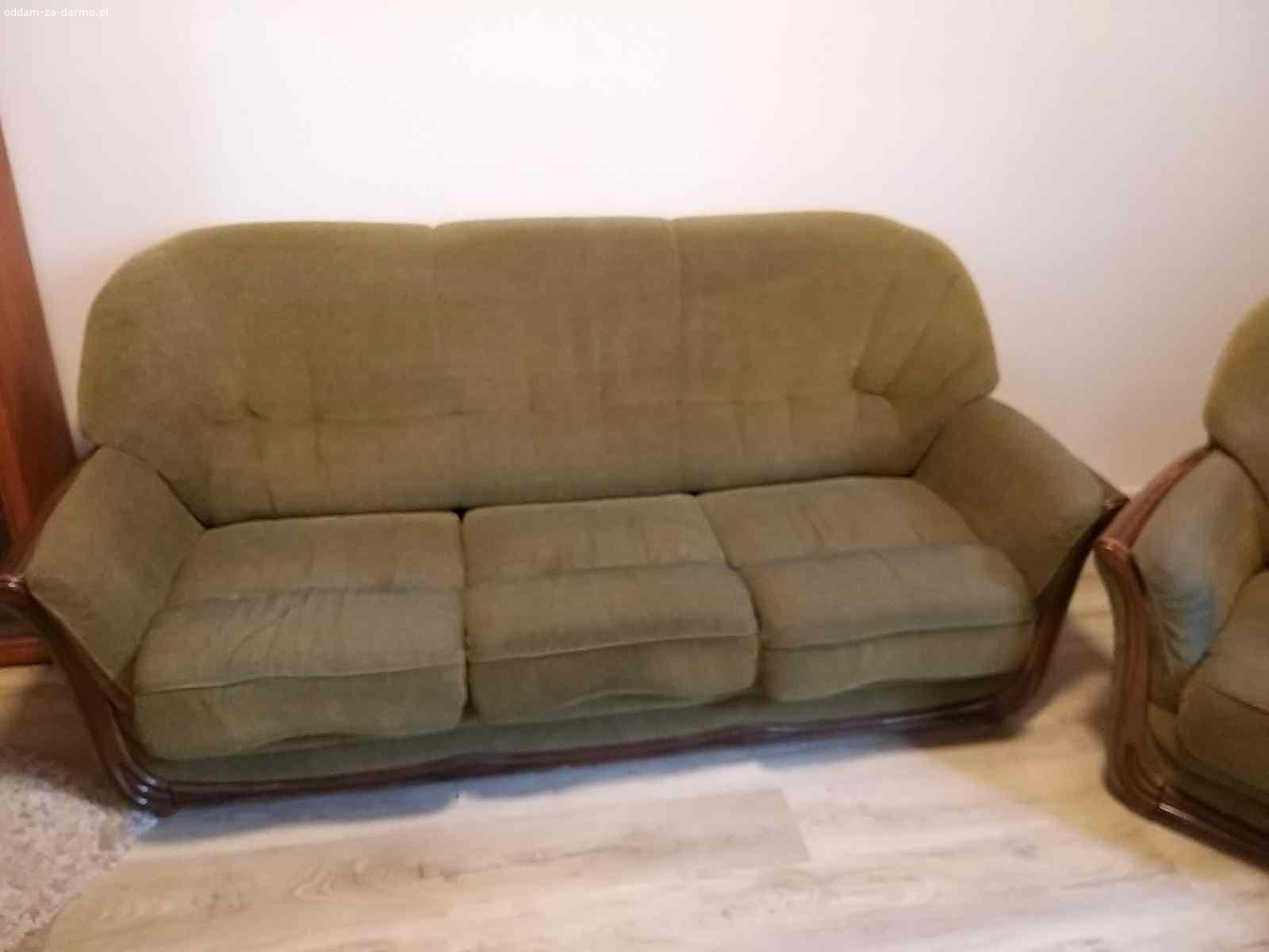 Oddam za darmo zestaw mebli kanapotapczan i dwa fotele